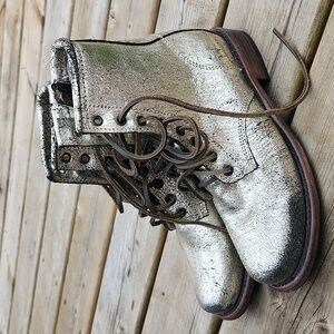 Manchester Freebird by Steven Gold Crackle